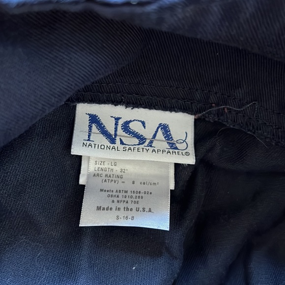 Flame resistant coveralls - Picture 7 of 8